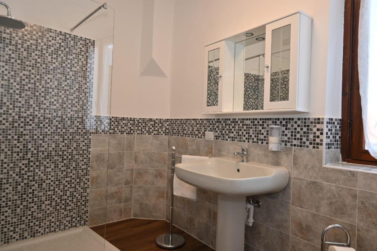 B&B Del Corso Castano Primo Εξωτερικό φωτογραφία
