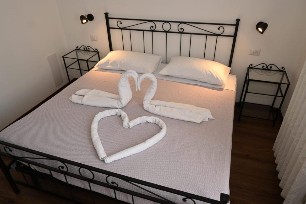 B&B Del Corso Castano Primo Εξωτερικό φωτογραφία